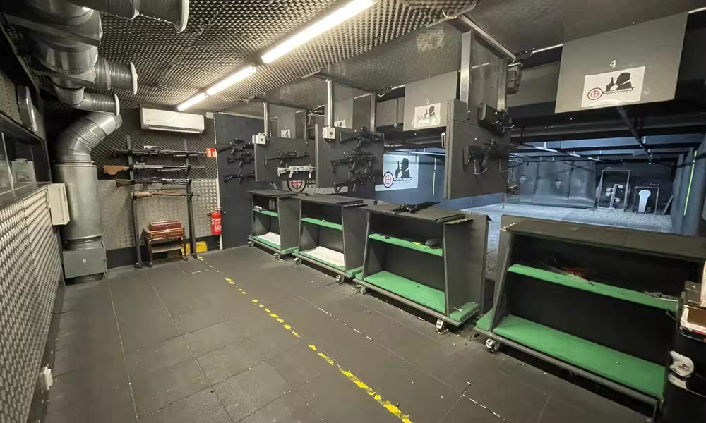 Couple enjoying a shooting session in Budapest